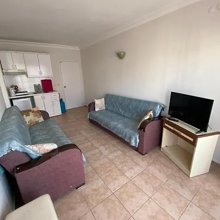 Basils Apartmanhotel 3*
