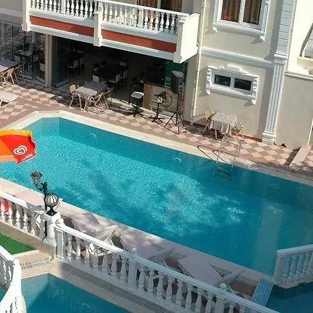 Apartmanhotel Basils 3*