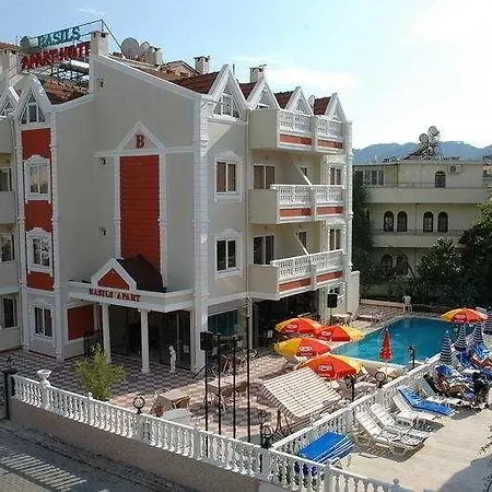 Basils Apartmanhotel 3*