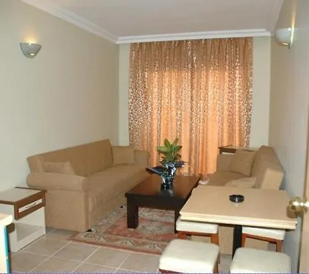 Basils Apartmanhotel 3*