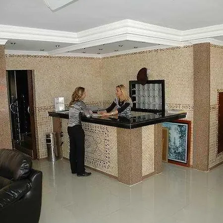 Aparthotel Basils 3*