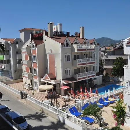 Basils Hotel de apartamente 3*