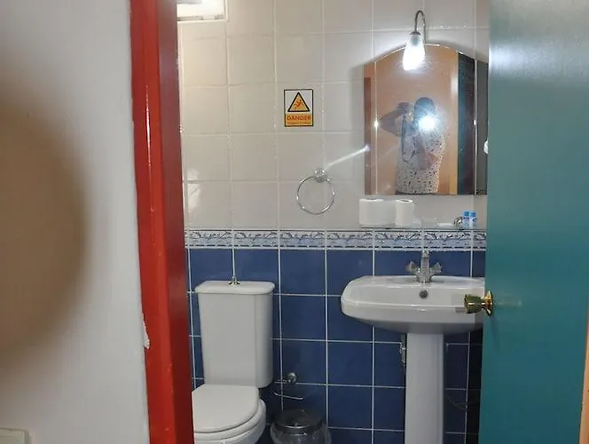 Hotel apartamentowy Basils