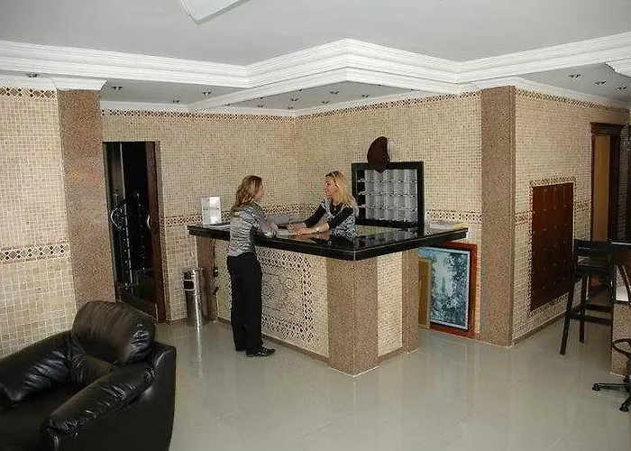 Hotel apartamentowy Basils 3*