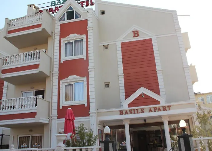 Hotel apartamentowy Basils 3*