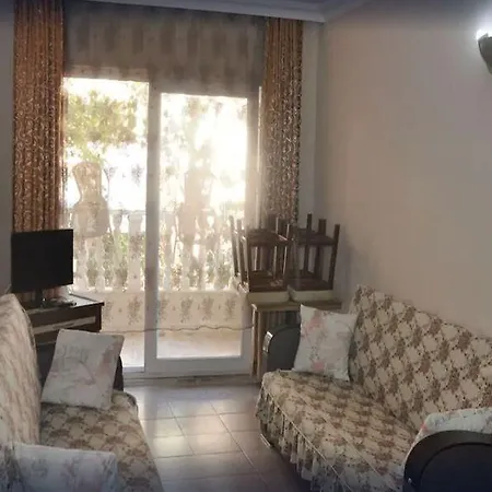 Basils מלון דירות מרמריס