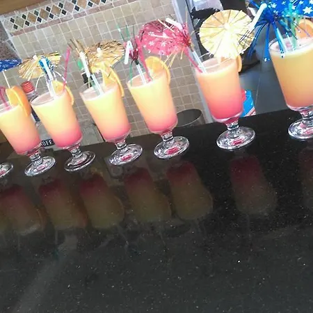 מלון דירות Basils