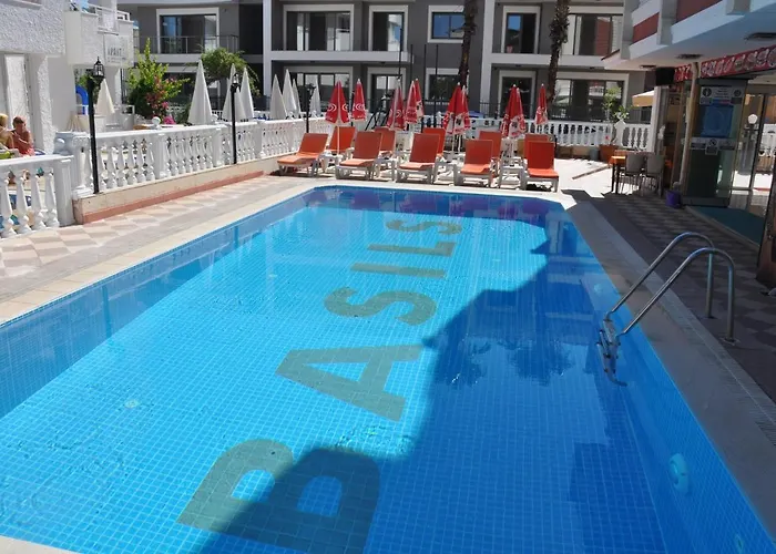 Aparthotel Basils